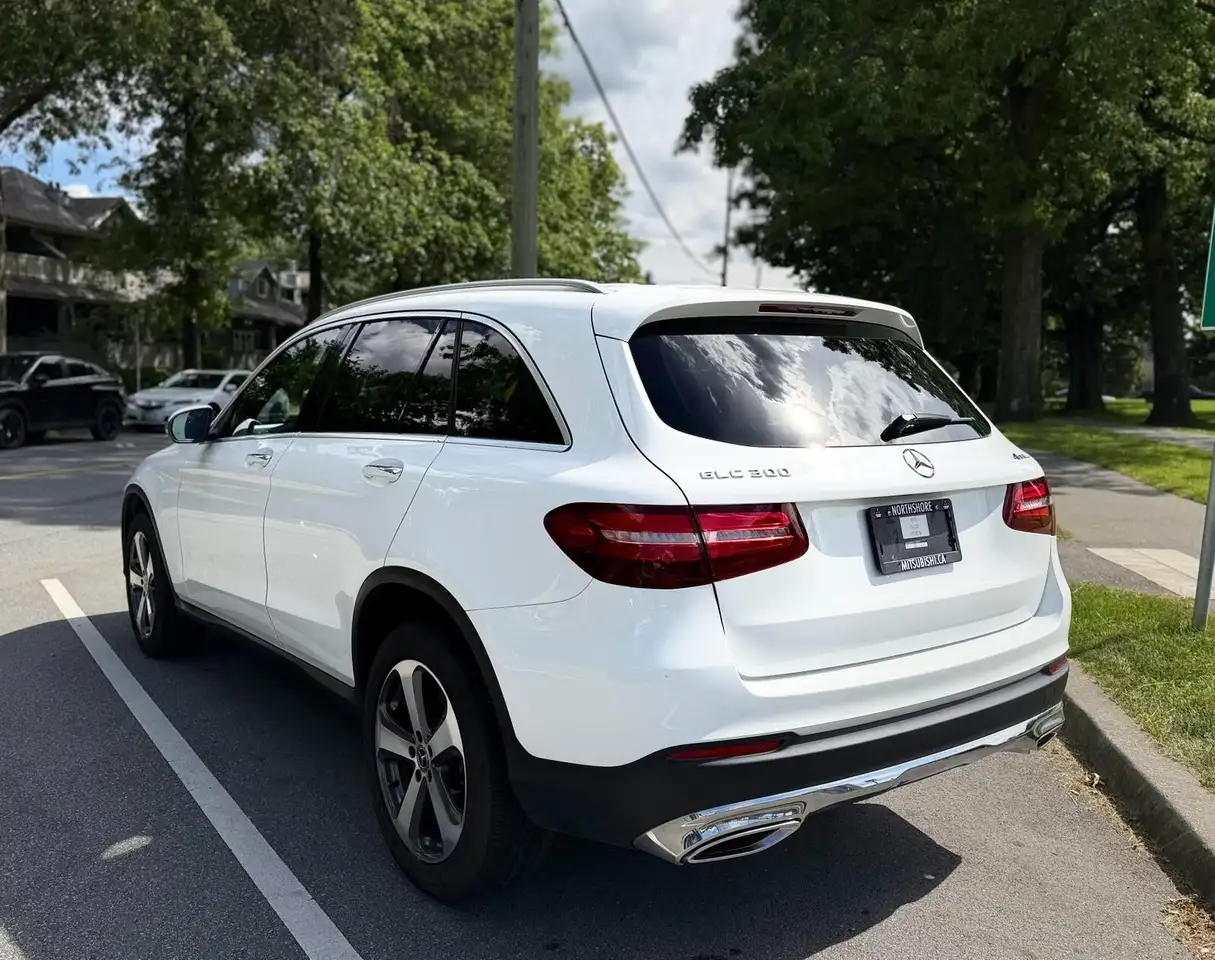 Mercedes-Benz GLC снимка Mercedes-Benz GLC