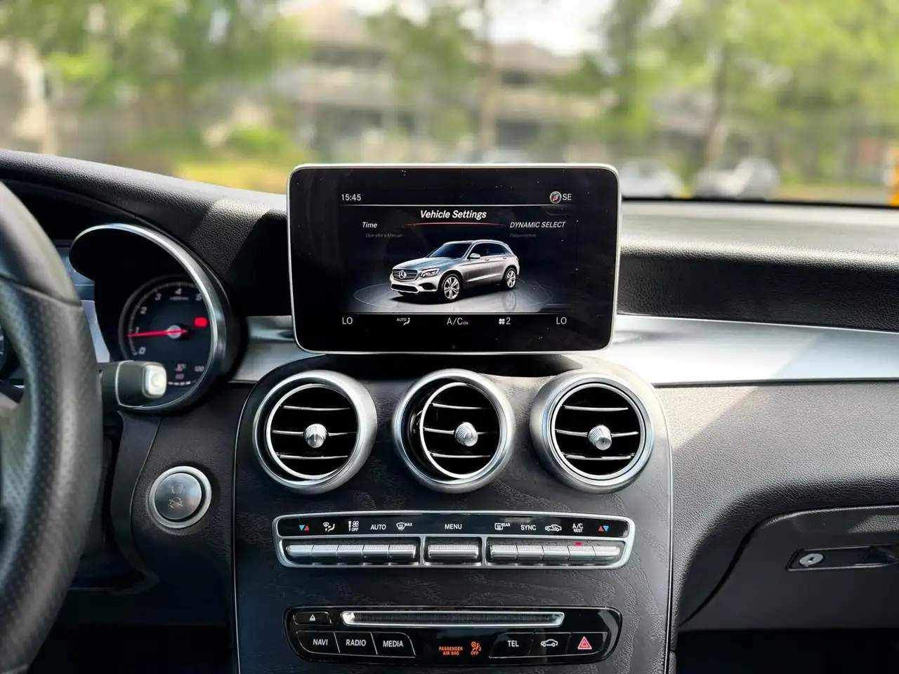 Mercedes-Benz GLC снимка Mercedes-Benz GLC