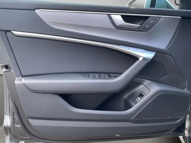 Audi S6 view 15