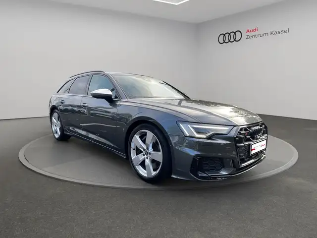 Audi S6 view 8