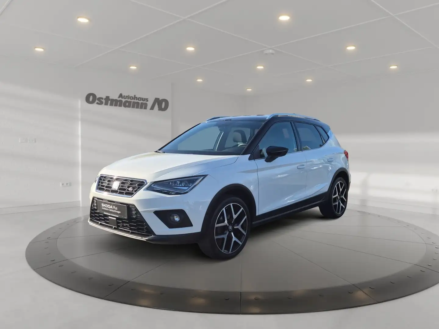 SEAT Arona FR Beats 110kw TSI DSG *AHK*RFK*LED*NAVI* Wit - 2
