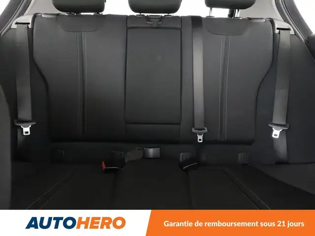 BMW 1 Series view 15