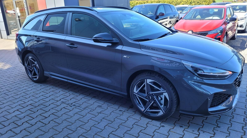 Hyundai i30 SW 1.6 N-Line*Navi*LED*Shzg*PDC*Cam*18"ACC — photo 3