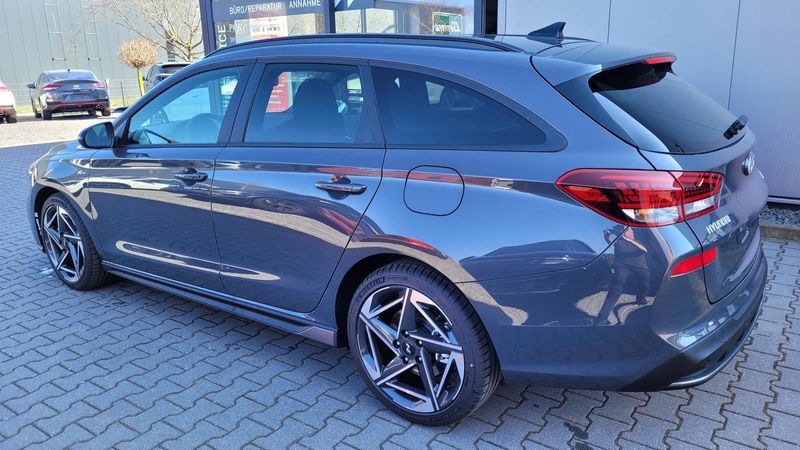 Hyundai i30 SW 1.6 N-Line*Navi*LED*Shzg*PDC*Cam*18"ACC — photo 6