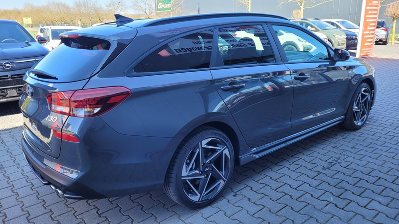 Hyundai i30 SW 1.6 N-Line*Navi*LED*Shzg*PDC*Cam*18"ACC — photo 4