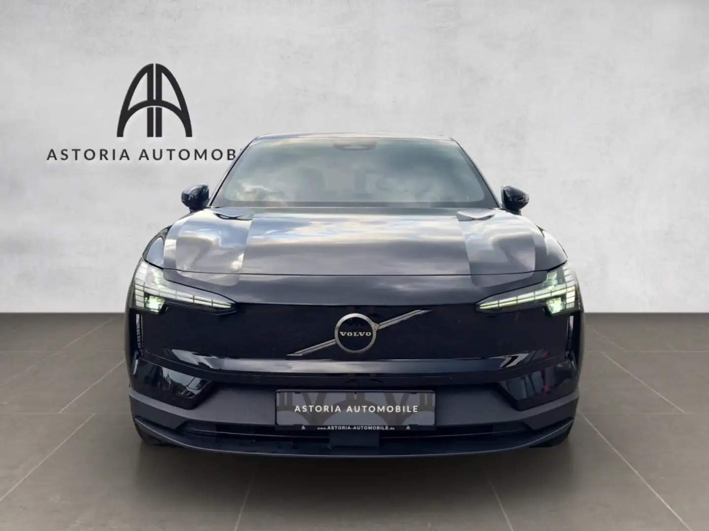 Volvo EX30 Plus 2WD Pure Electric Kamera harman Schwarz - 2