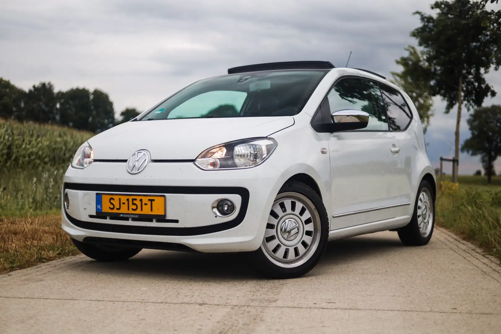 Volkswagen up! 1.0 White Edition | PANO | Cruise | leer | Stoelve Wit - 1