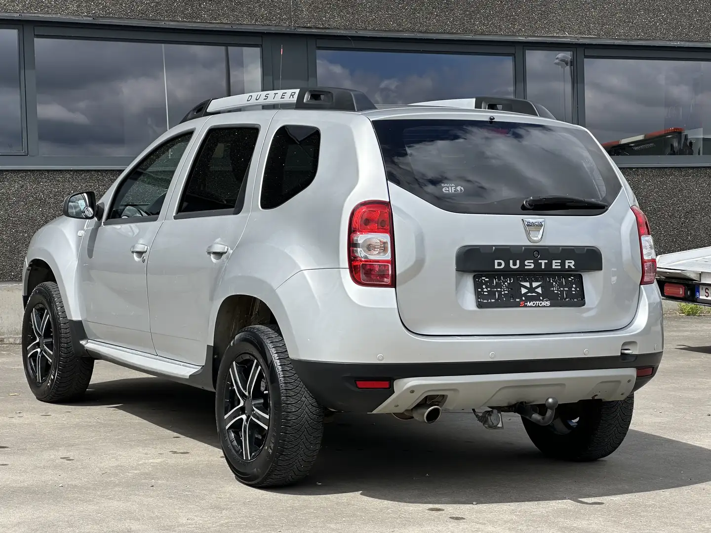 Dacia Duster 1.6i • GPS • AIRCO • BLUETOOTH - 2