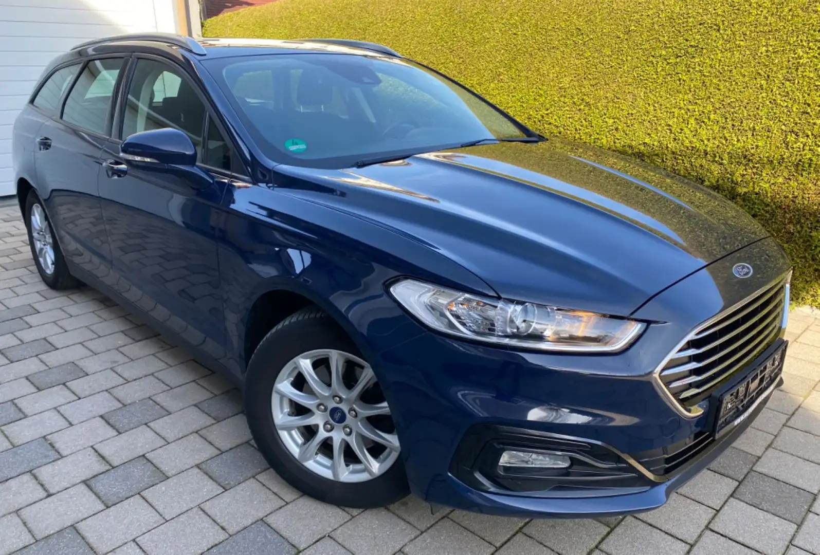 Ford Mondeo 2,0 TDCi 110kW ACC Business Turnier Blue - 1