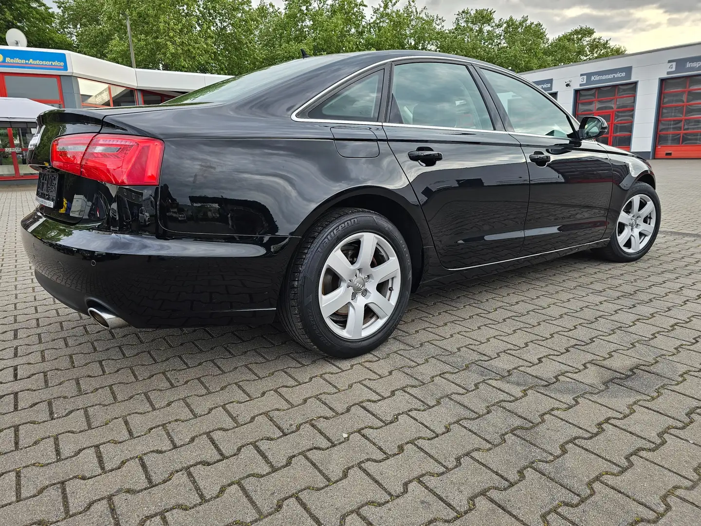 Audi A6 3.0 TDI DPF sport Selection,Navi,Xenon,PDC,Tüv Noir - 1