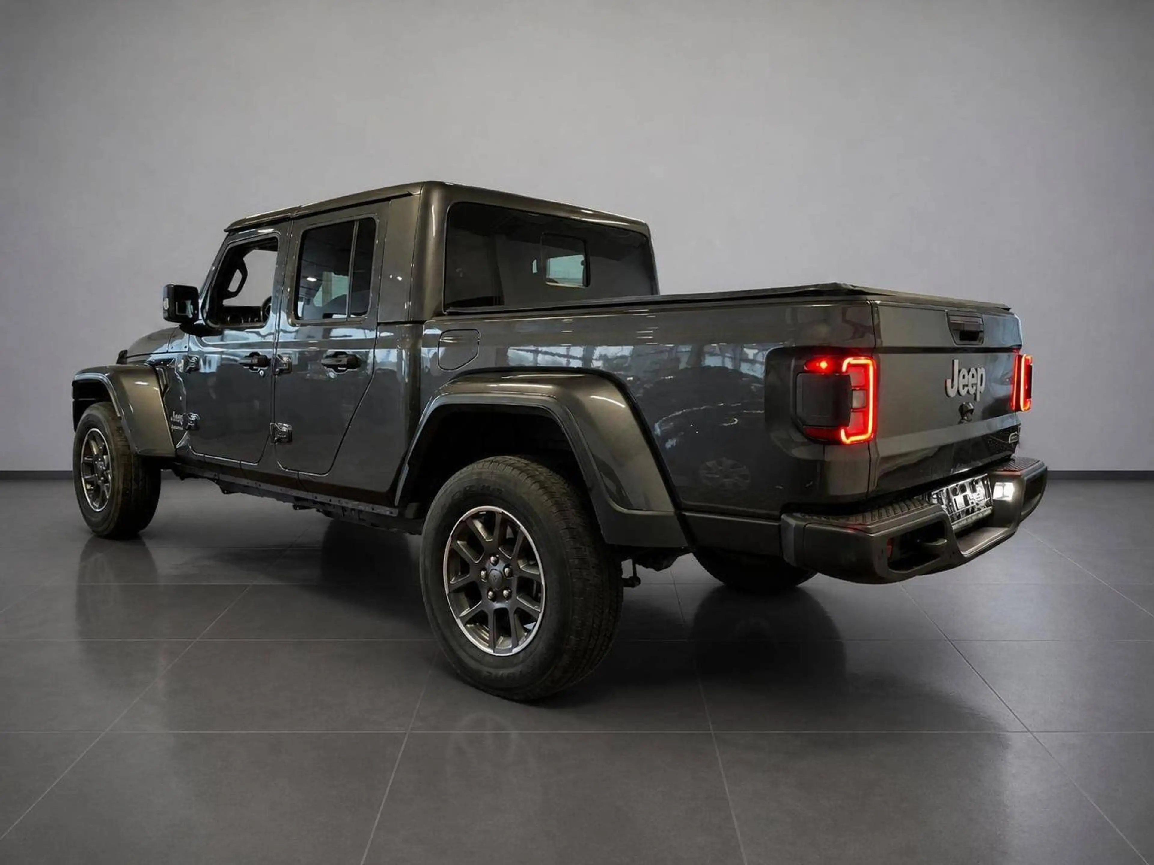 Jeep Gladiator Overland 4WD — photo 5