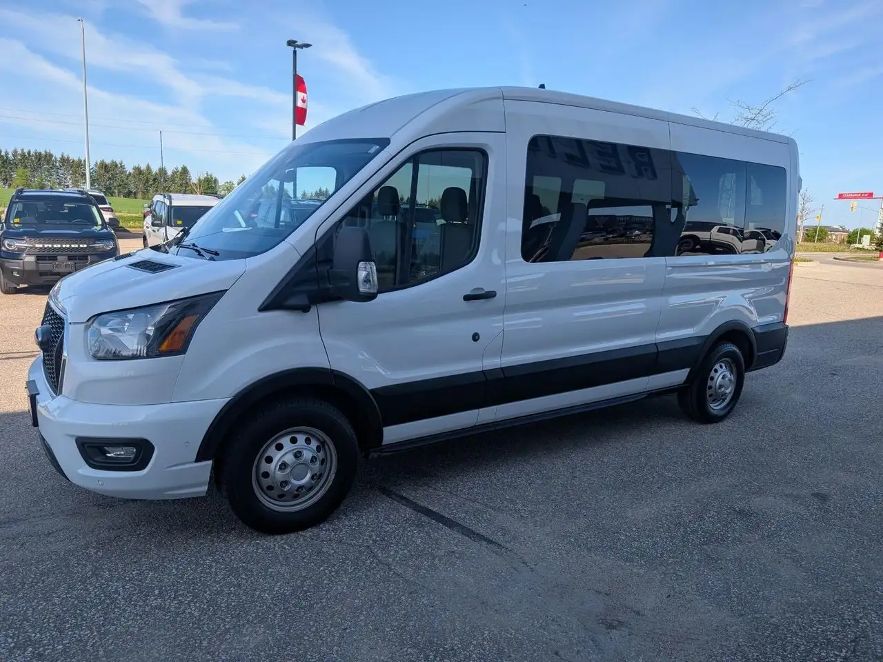 Ford Transit Passenger Wagon снимка Ford Transit Passenger Wagon