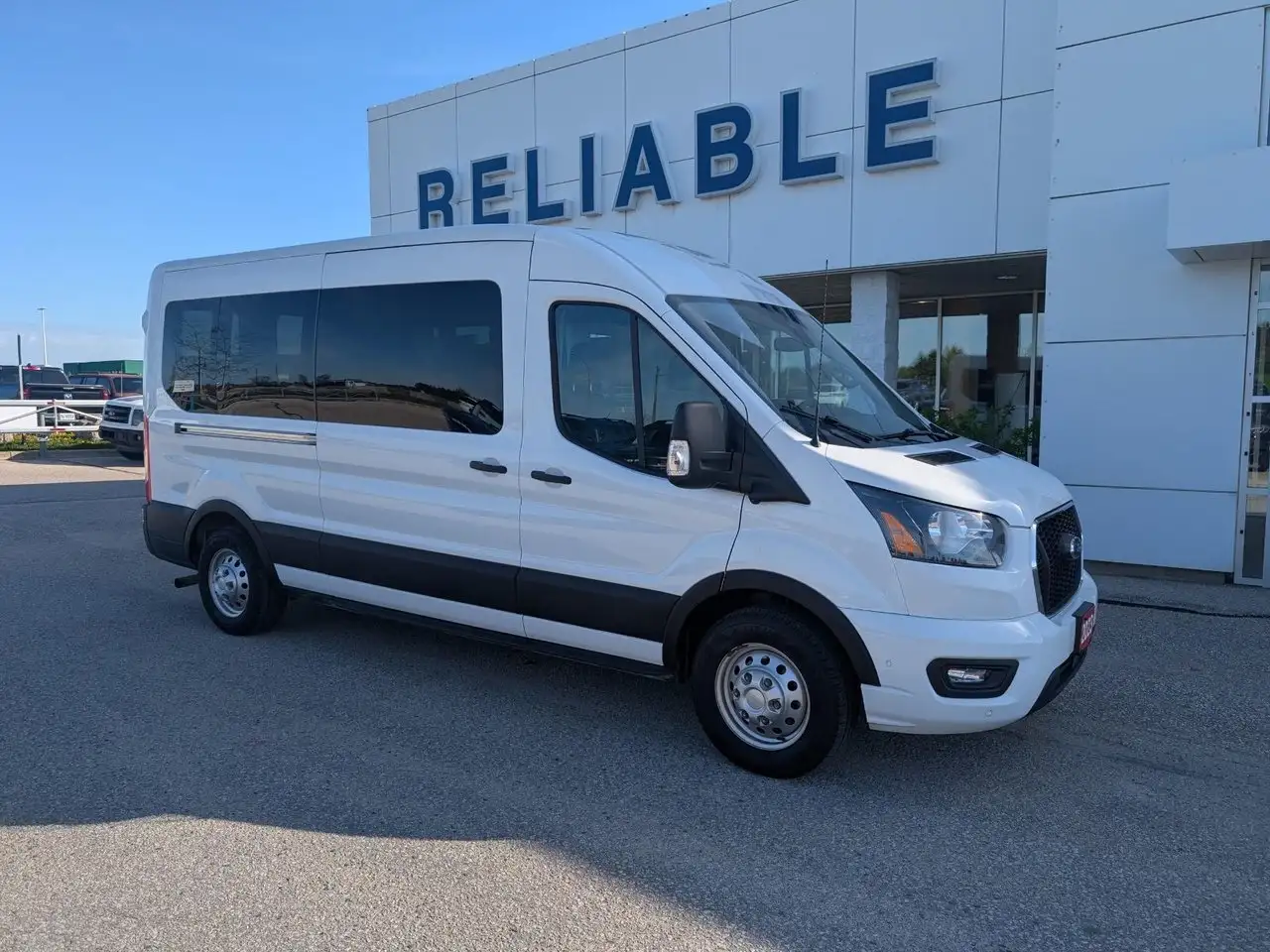 Ford Transit Passenger Wagon снимка Ford Transit Passenger Wagon