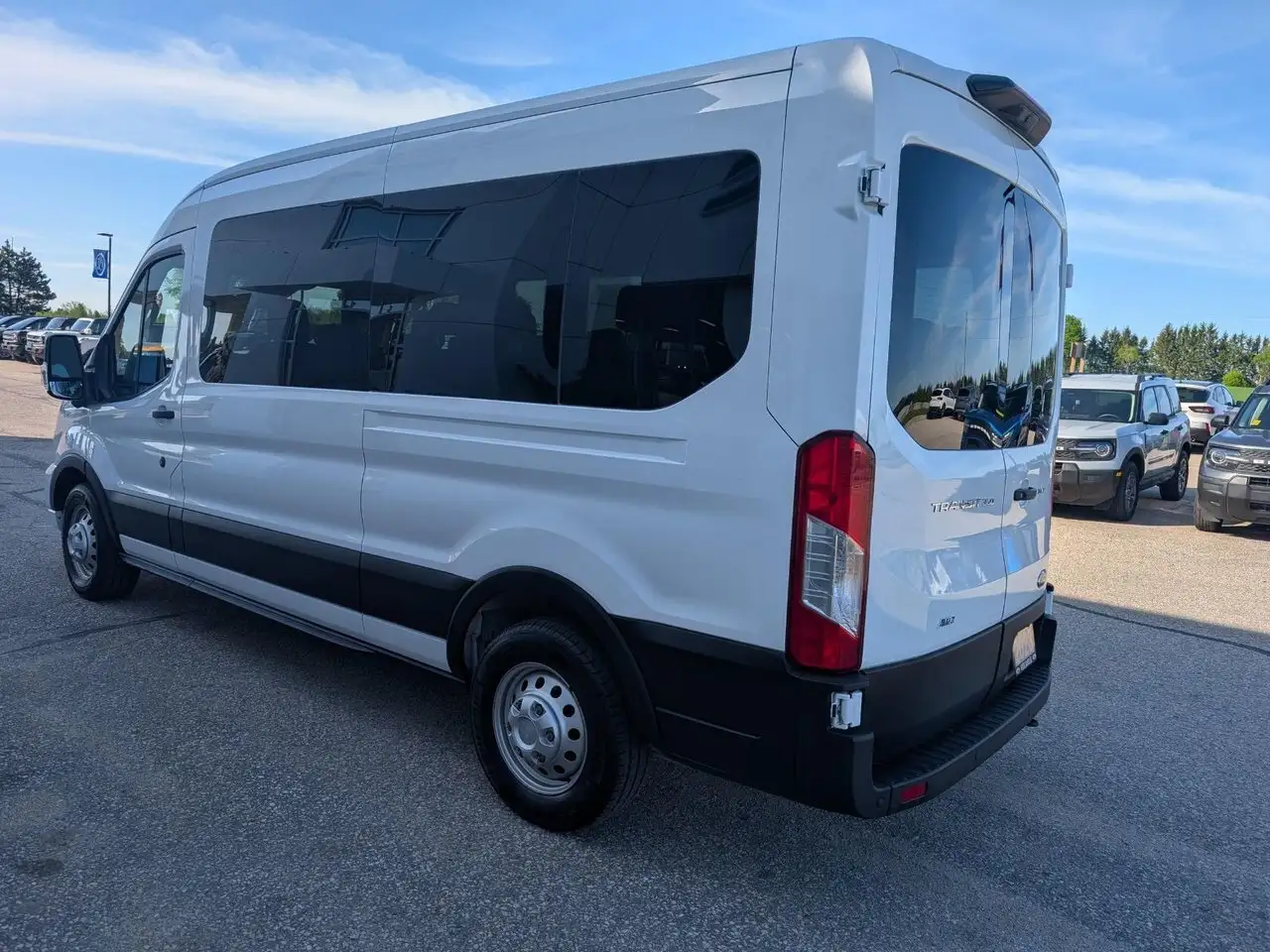 Ford Transit Passenger Wagon снимка Ford Transit Passenger Wagon