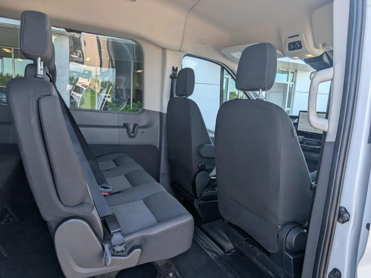 Ford Transit Passenger Wagon снимка Ford Transit Passenger Wagon
