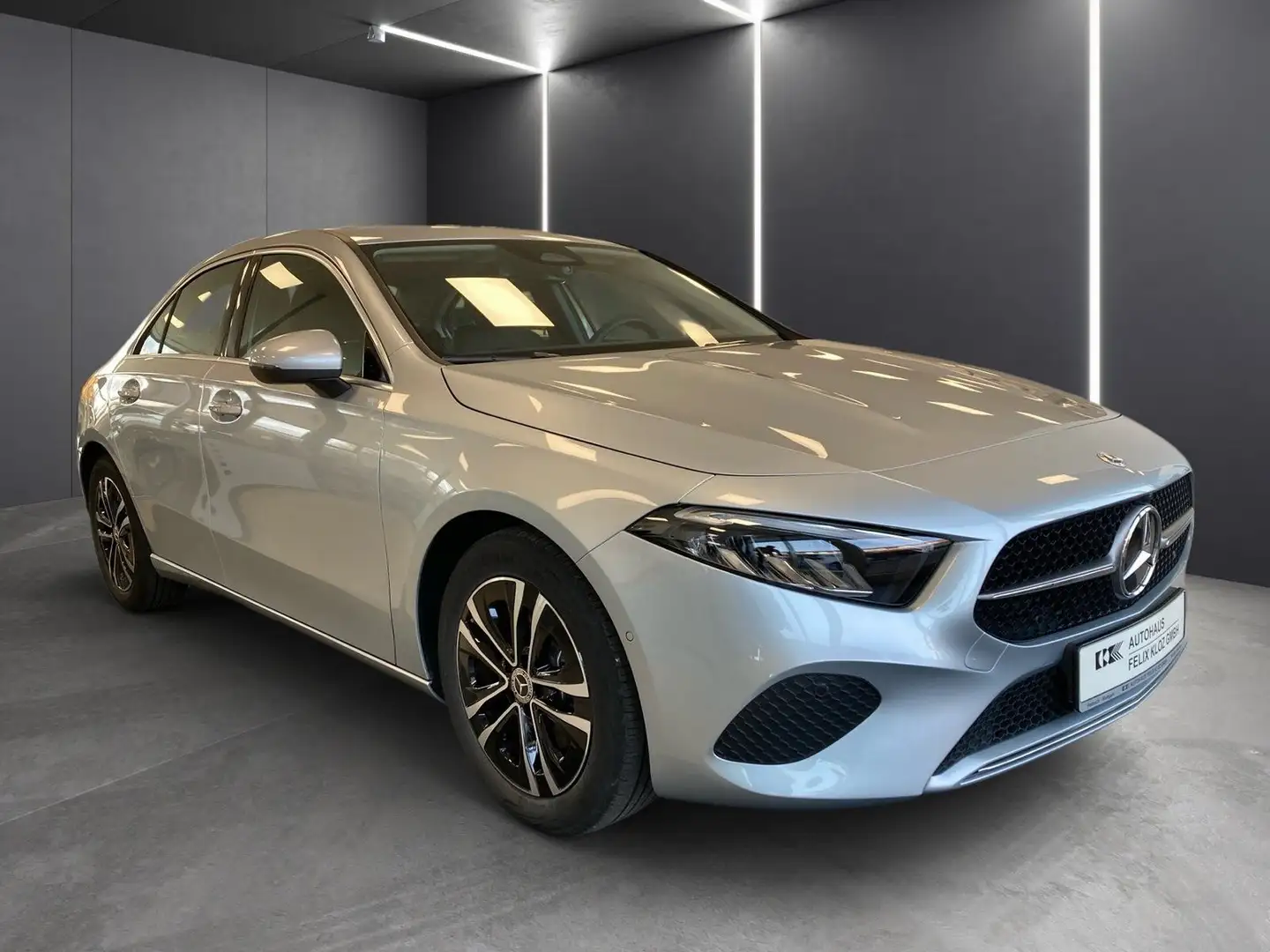 Mercedes-Benz A 200 Progressive Adv.*Kamera*LED*MBUX*CarPlay* Argent - 2