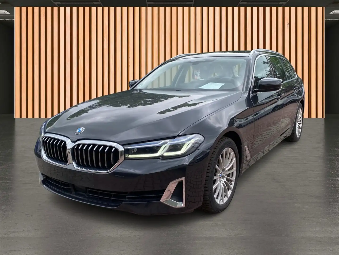BMW 530 i xDrive Luxury Line*KeyGo*AHK* - 2