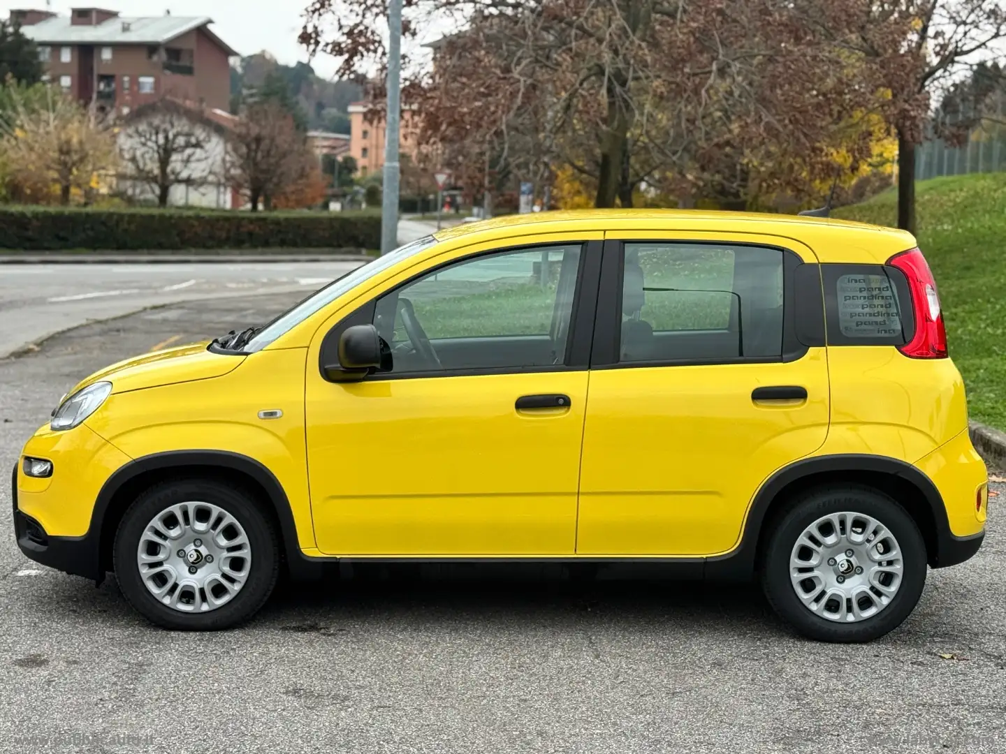 Fiat Panda 1.0 FireFly S&S Hybrid Pandina Jaune - 2