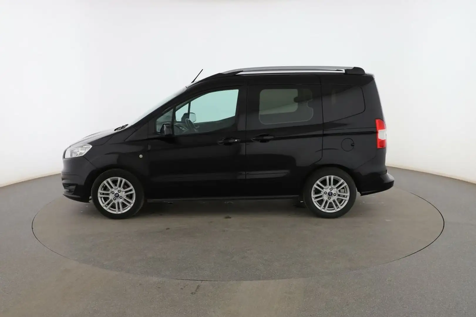 Ford Tourneo Courier 1.0 EcoBoost Titanium Negro - 2