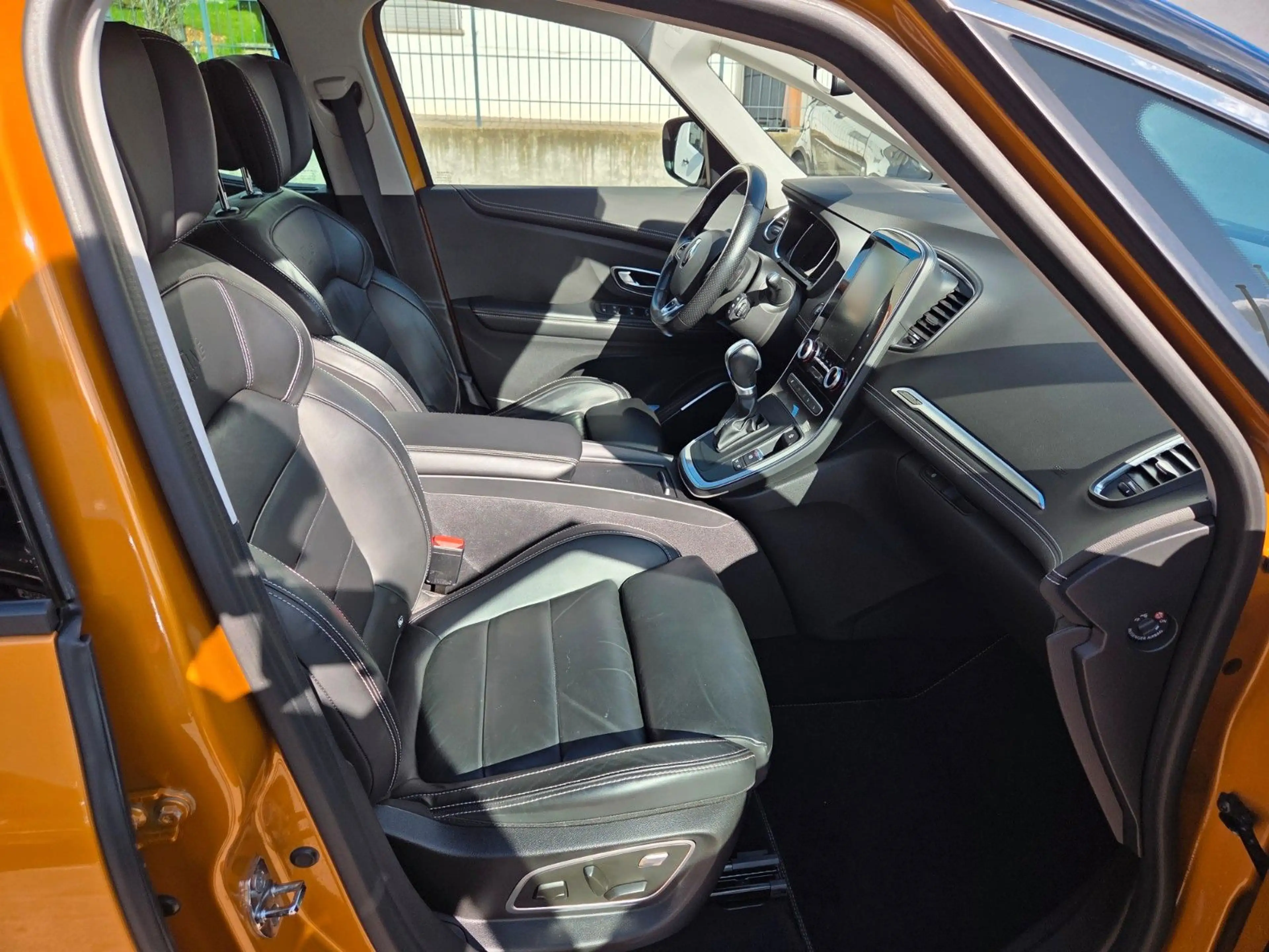 Renault Scenic IV Initiale Paris — photo 10
