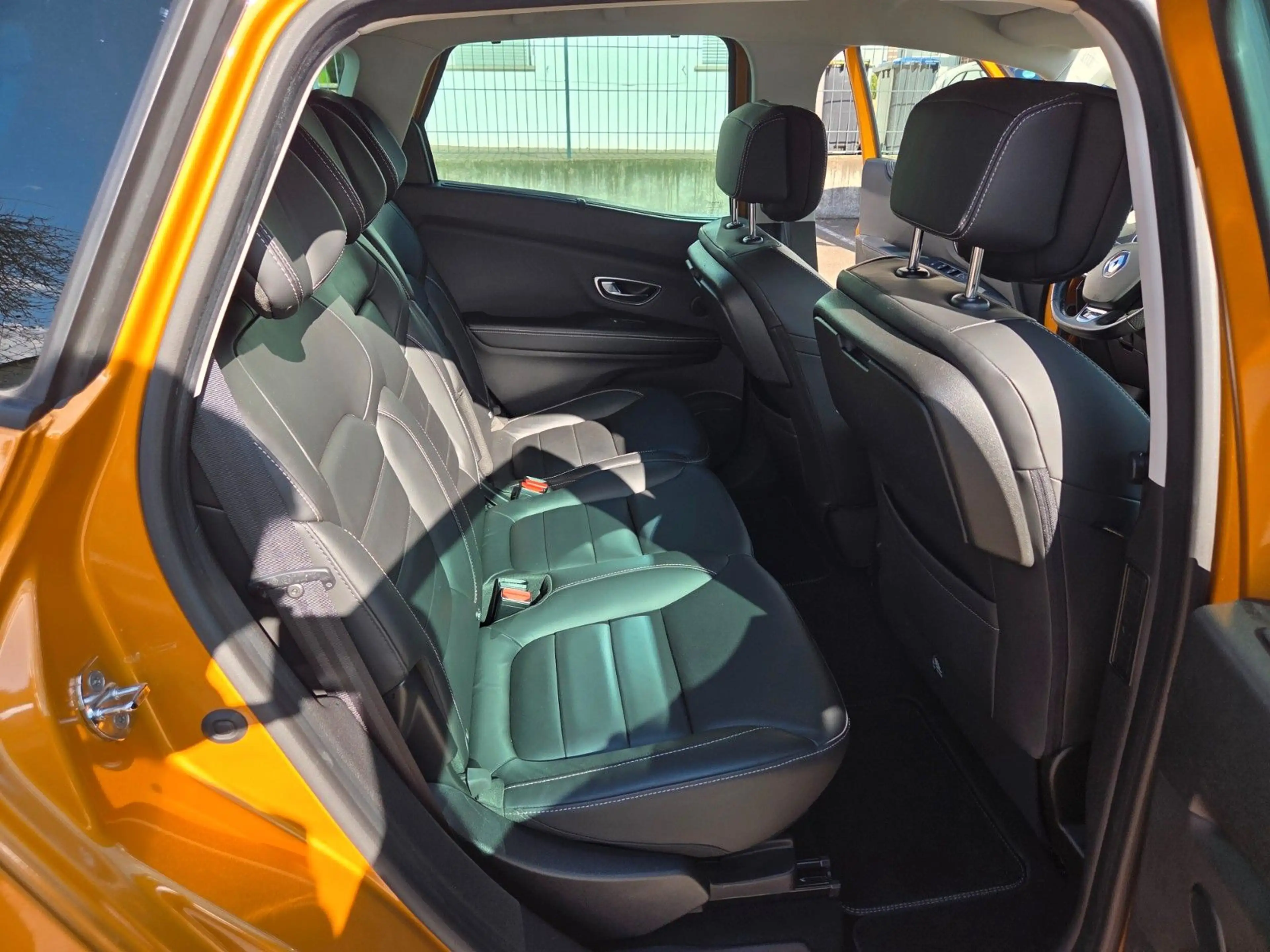Renault Scenic IV Initiale Paris — photo 9