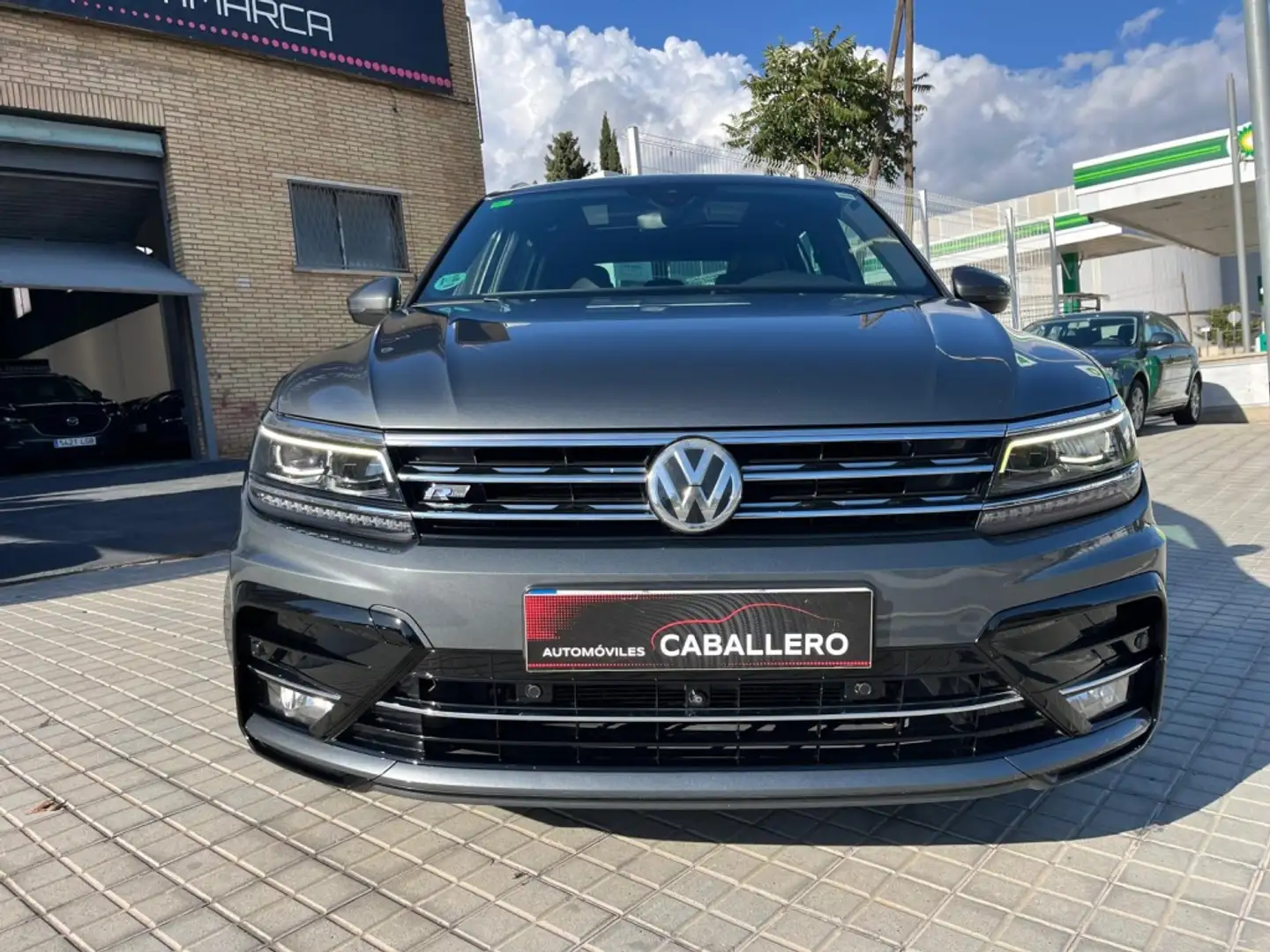 Volkswagen Tiguan 2.0 TSI Sport 4Motion DSG 132kW Gris - 2