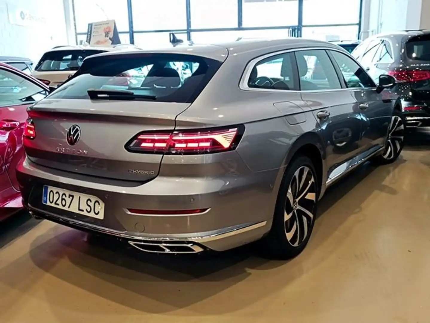 Volkswagen Arteon Shooting Brake e-hybrid 1.4 TSI R-Line DSG6 Silber - 2