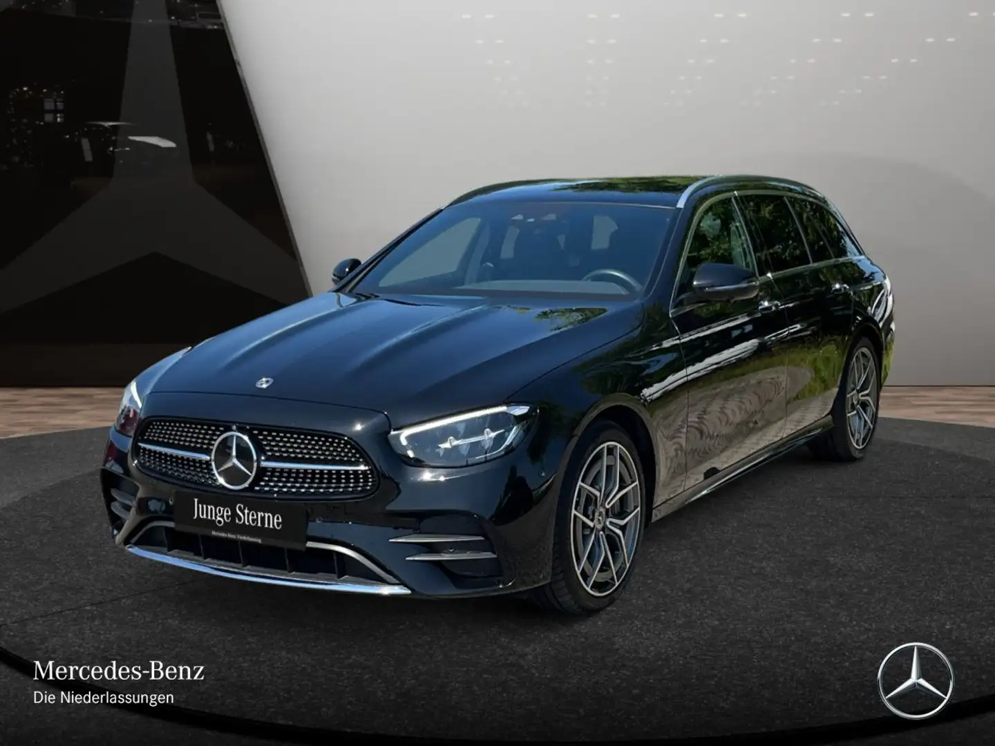 Mercedes-Benz E 450 T 4M AMG+PANO+360+LED+FAHRASS+BURMESTER+19" Zwart - 2