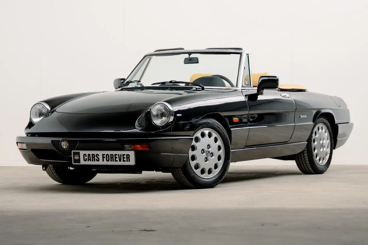 Alfa Romeo Spider 2.0, foto 1