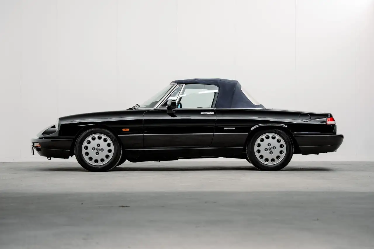 Alfa Romeo Spider 2.0, foto 2