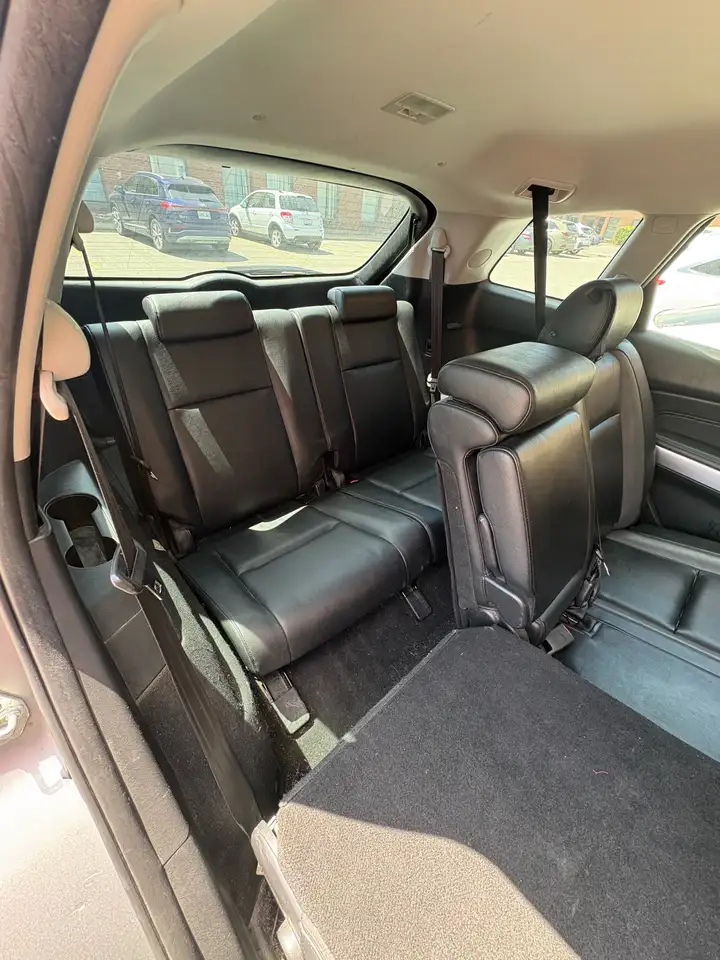 Mazda CX-9 снимка Mazda CX-9