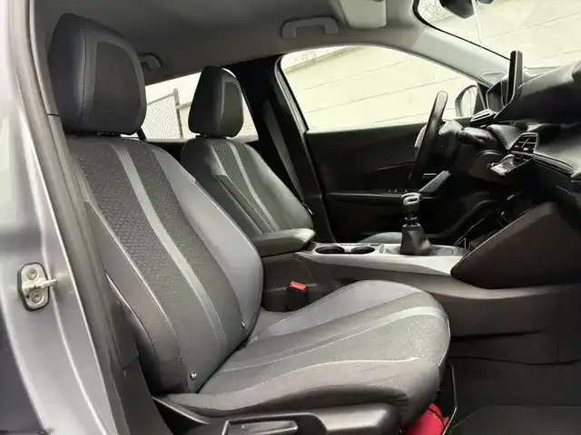 Peugeot 2008 view 14