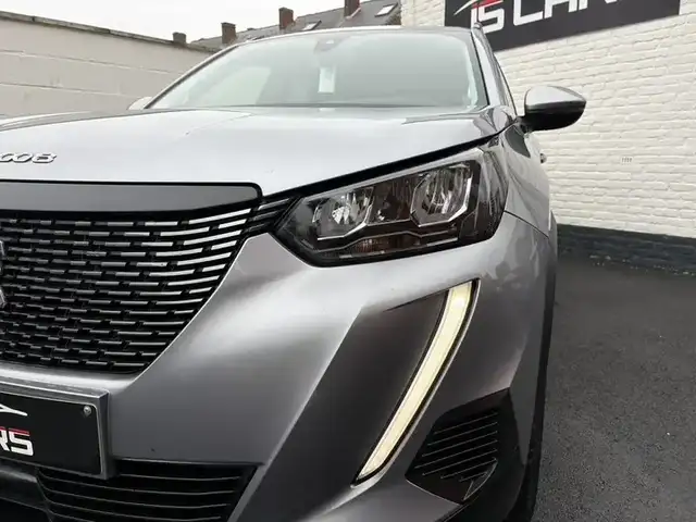 Peugeot 2008 view 3