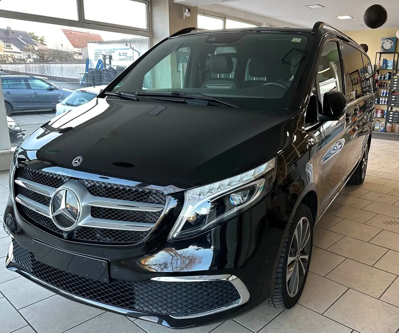 Mercedes-Benz V 300 Lang 4Matic Burm, Avantgarde Ed. 8fach crna - 2