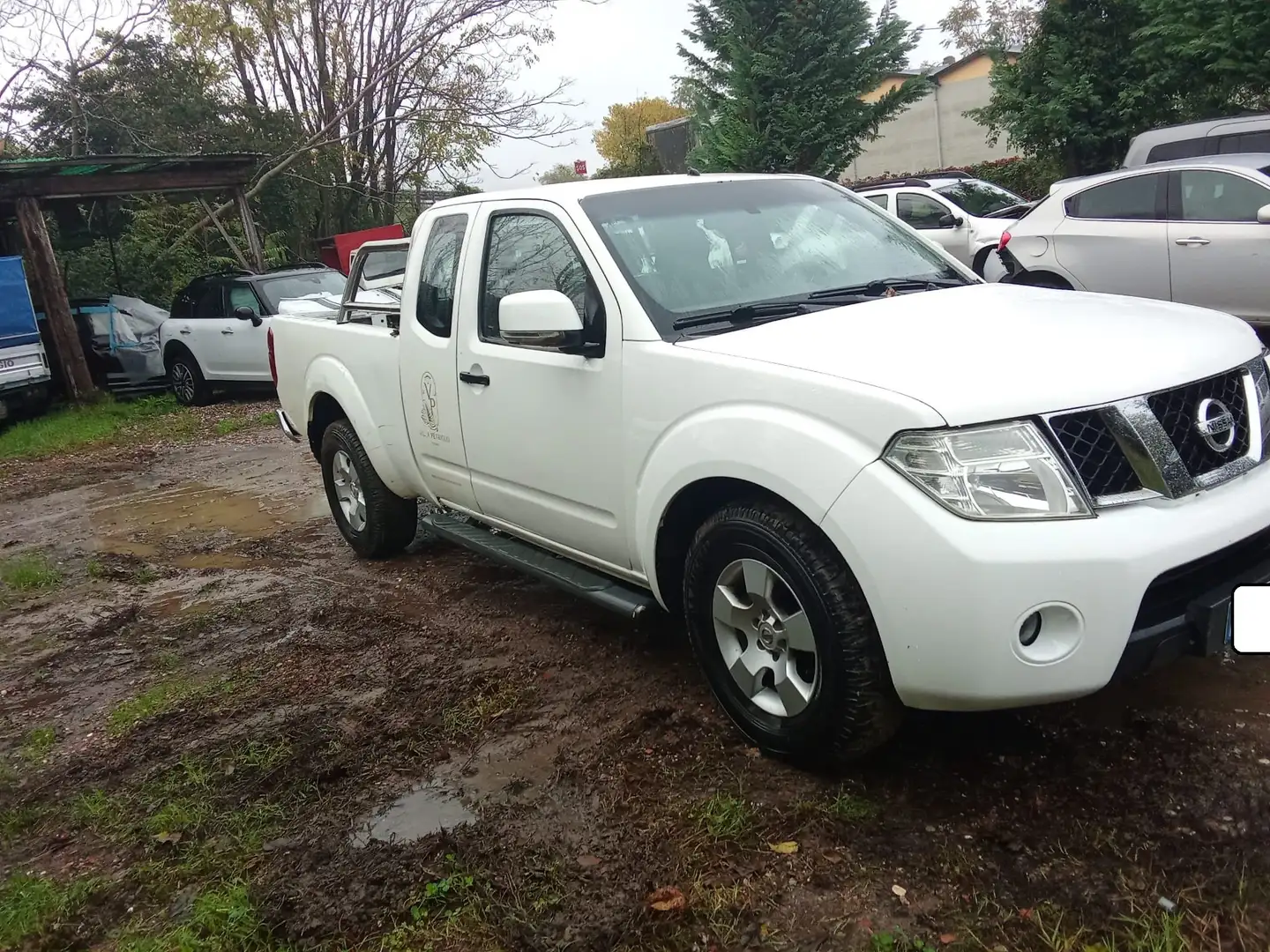 Nissan Navara Navara  2.5 dci 190cv Motore Rotto Bianco - 1