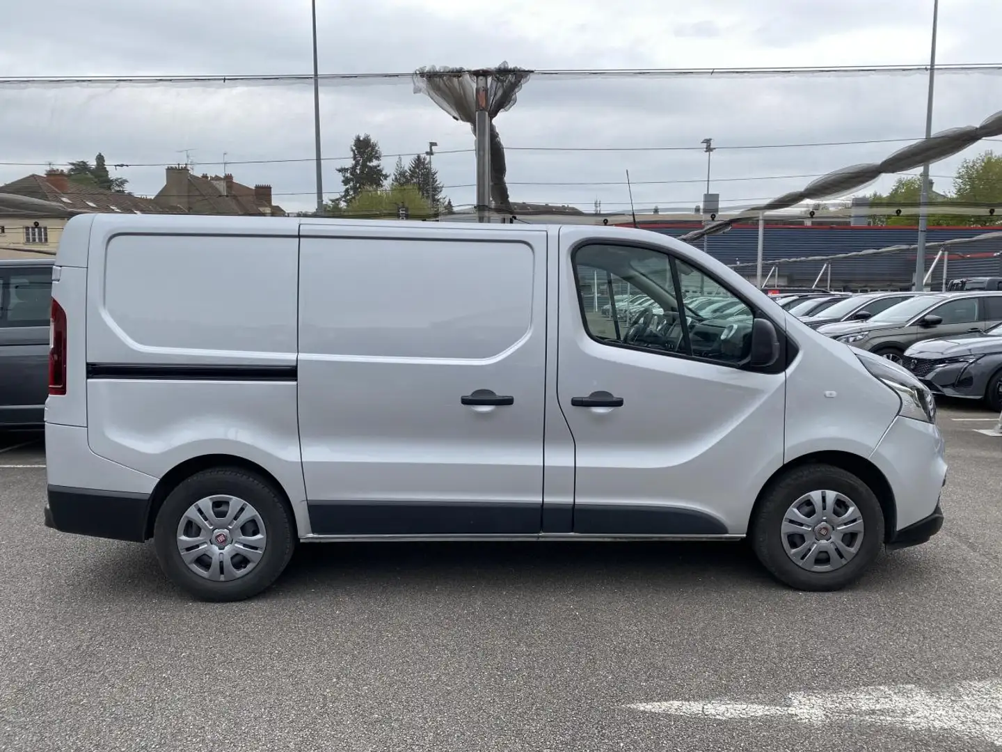 Fiat Talento II FOURGON TOLE L1H1 1.6 MULTIJET 145 PACK PRO NAV Gris - 2