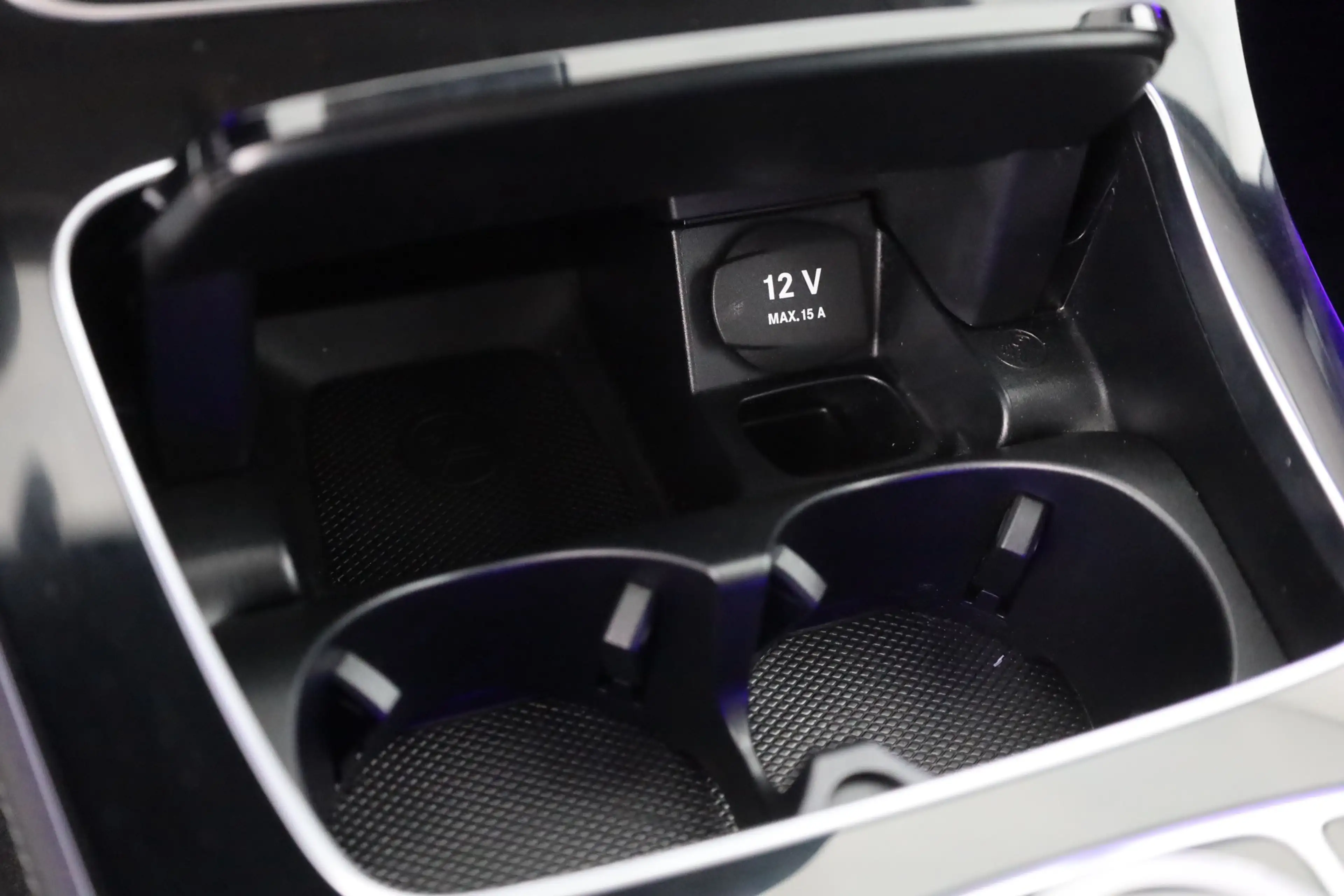 Mercedes-Benz E 200 E200 T Avantgarde LED Navi AHK Kamera — photo 13