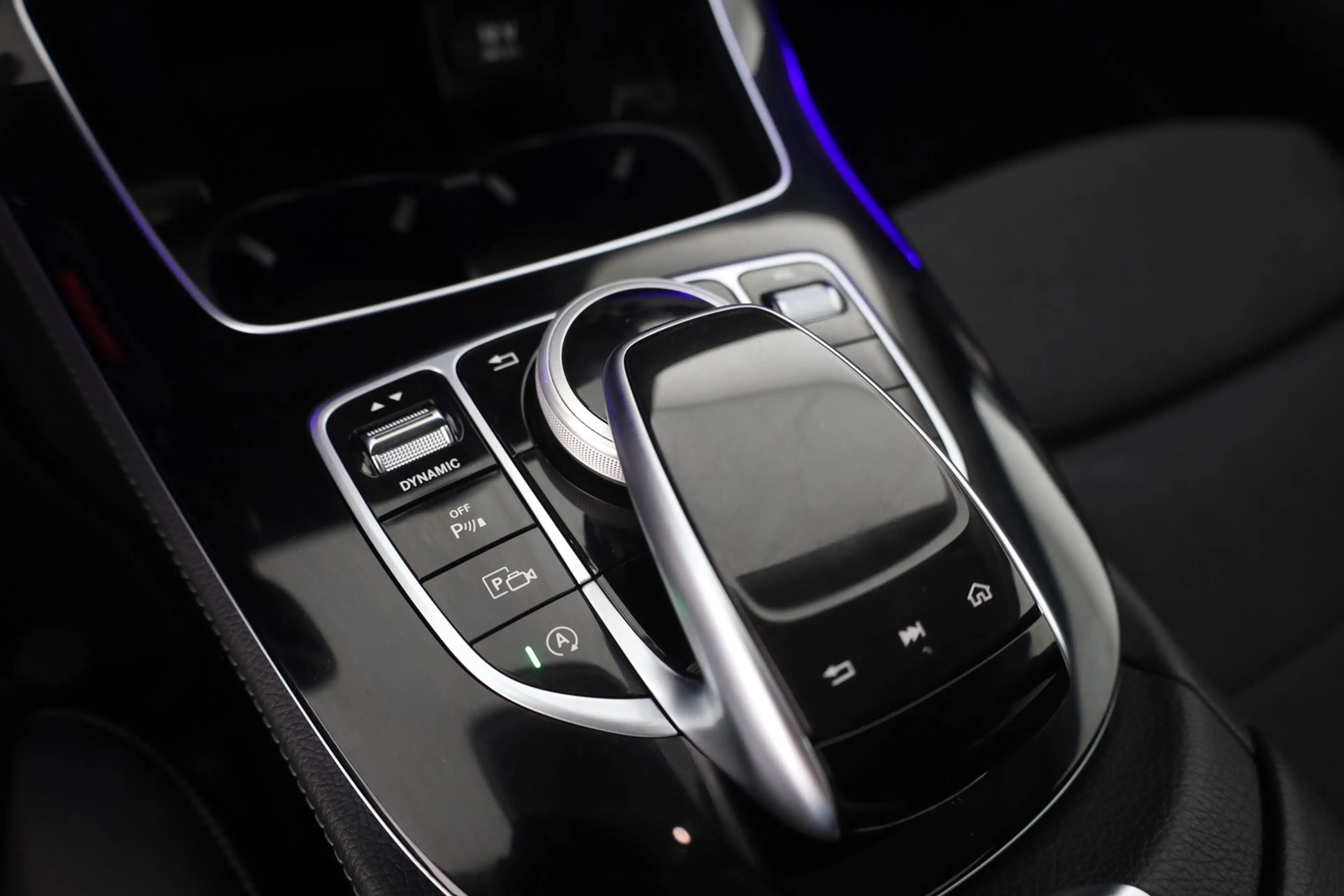 Mercedes-Benz E 200 E200 T Avantgarde LED Navi AHK Kamera — photo 14