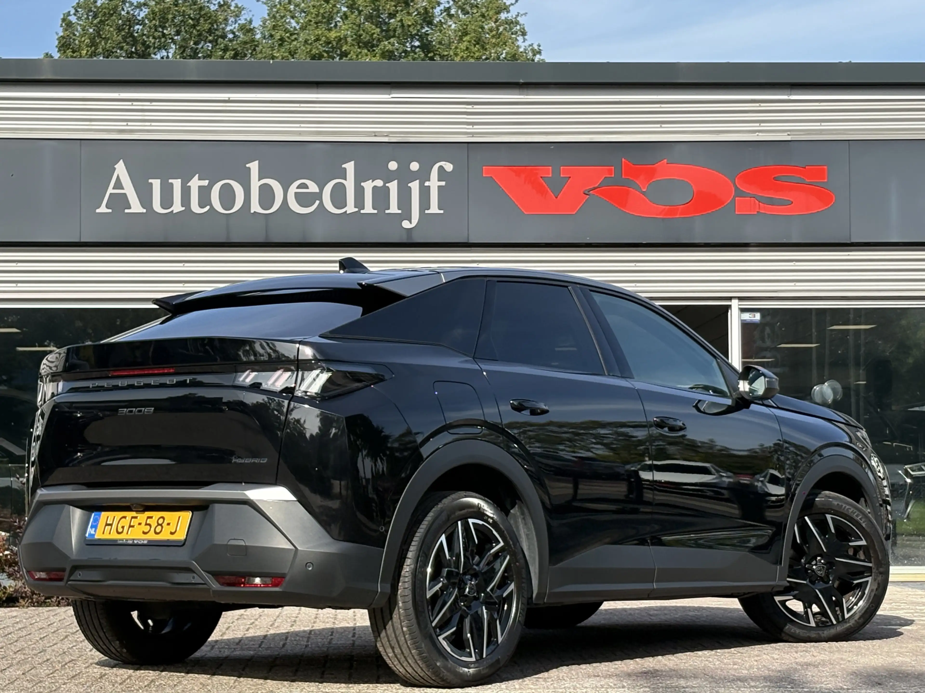 Peugeot 3008 1.2 Hybrid 136 Allure | 360 Camera | Carplay | ACC — photo 7