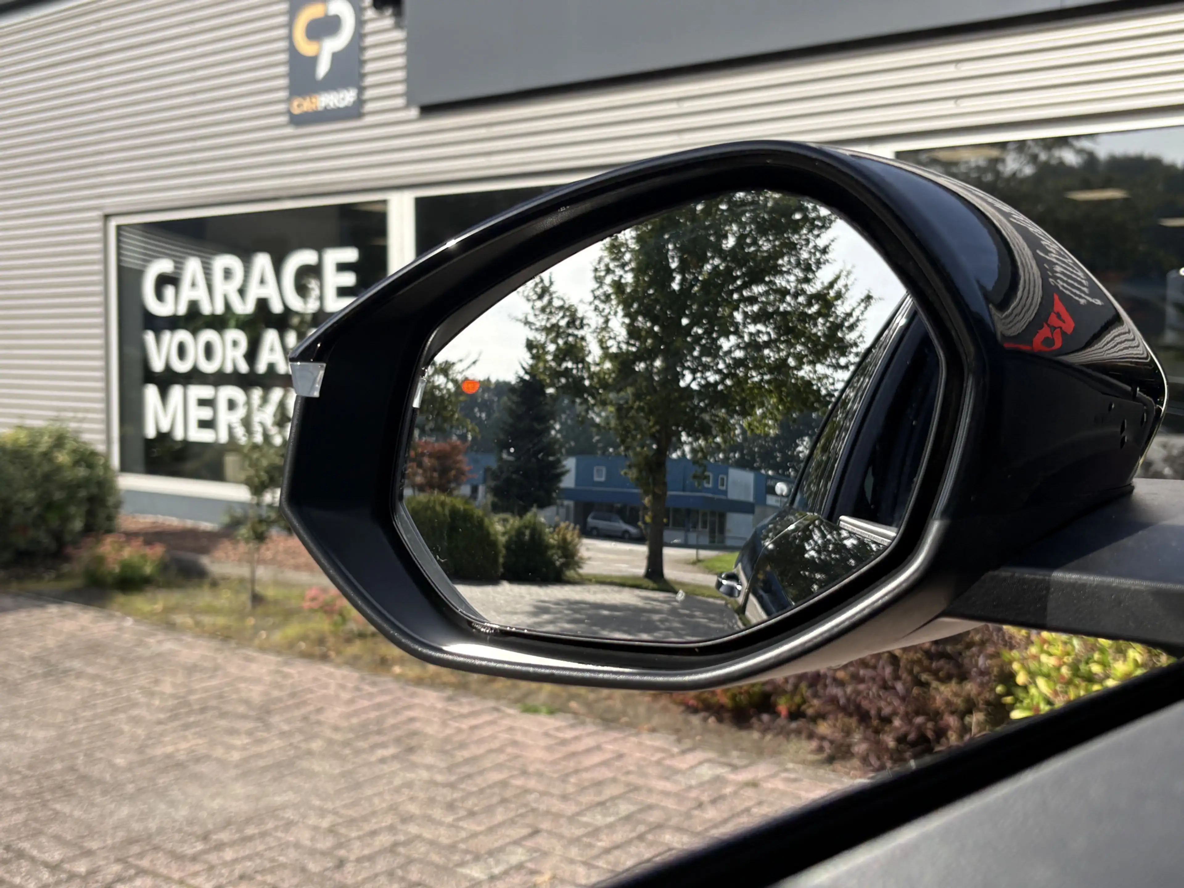 Peugeot 3008 1.2 Hybrid 136 Allure | 360 Camera | Carplay | ACC — photo 19