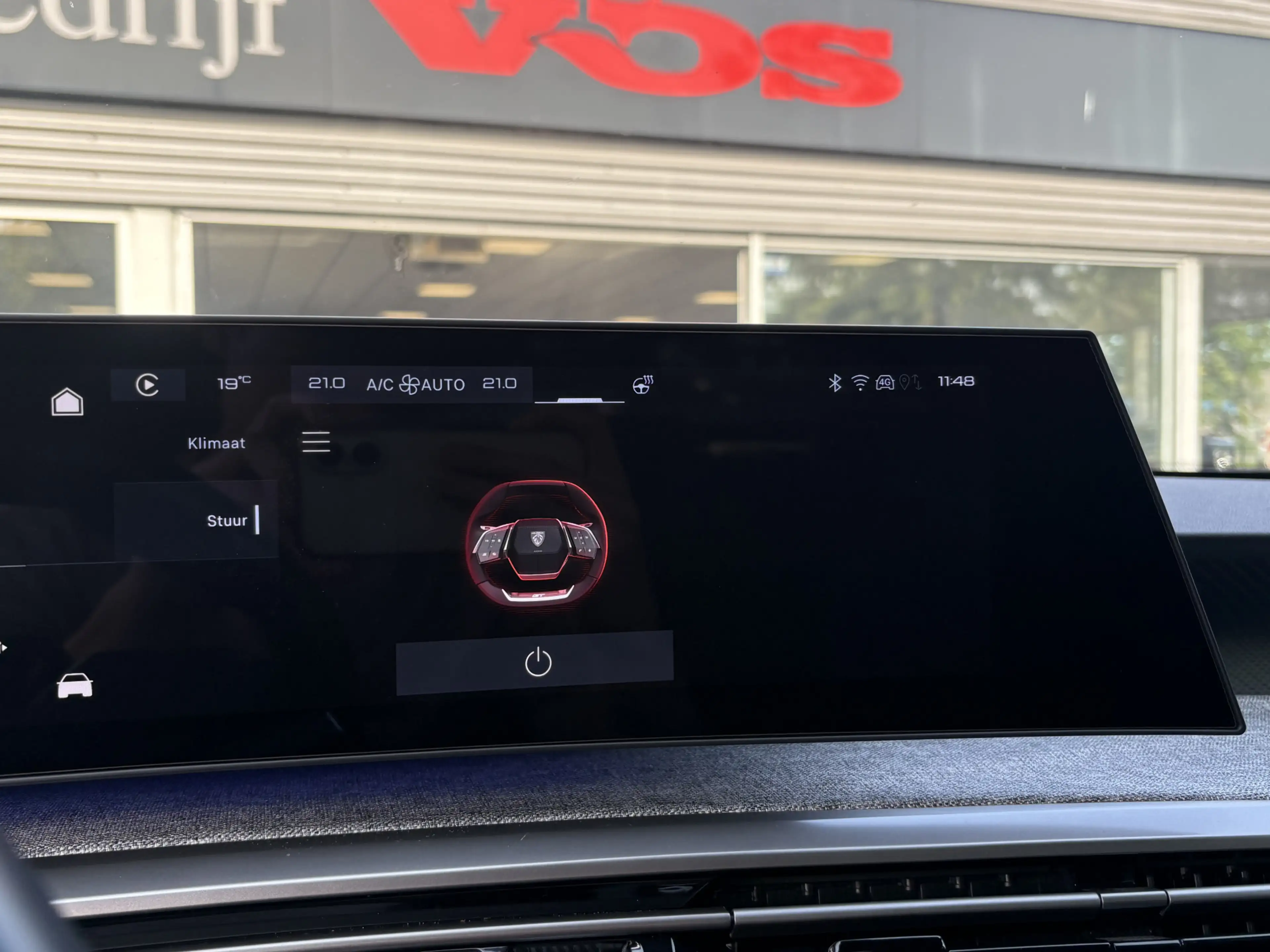 Peugeot 3008 1.2 Hybrid 136 Allure | 360 Camera | Carplay | ACC — photo 18