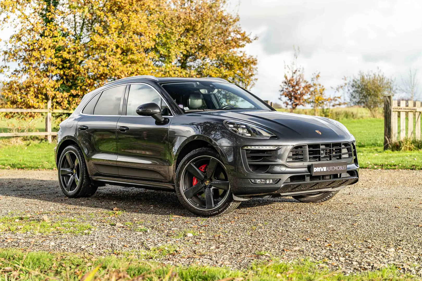 Porsche Macan Macan V6 360 ch GTS PDK - PDLS+ / Chrono / Pano Grijs - 1