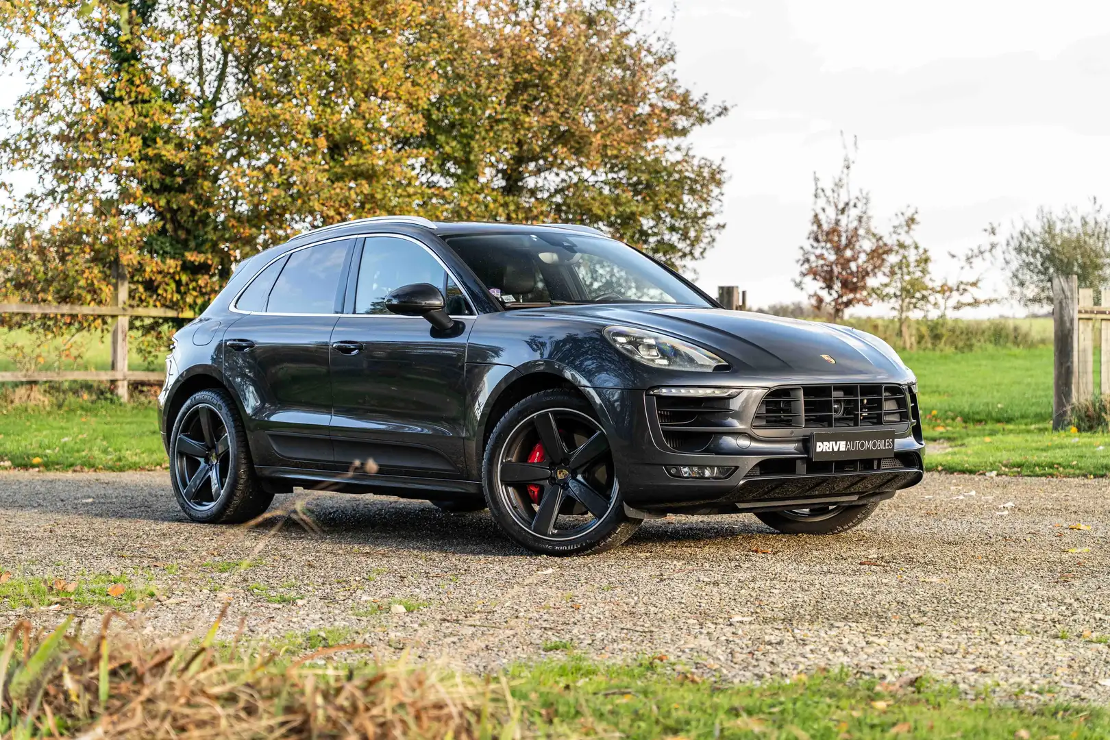 Porsche Macan Macan V6 360 ch GTS PDK - PDLS+ / Chrono / Pano Gris - 2