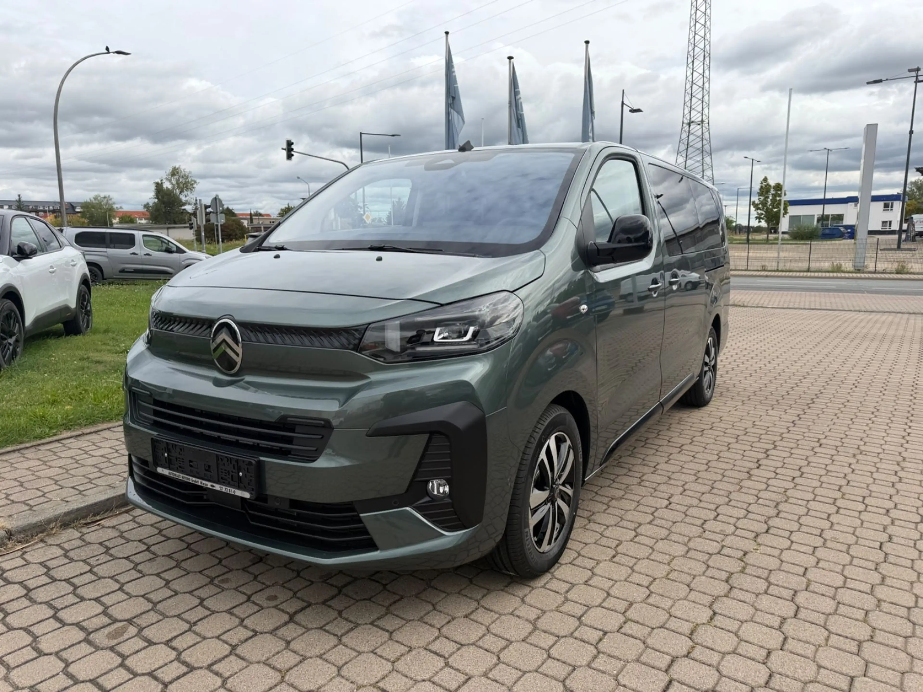 Citroen Spacetourer Plus XL*8-SITZER*NAVI*LED*DAB*