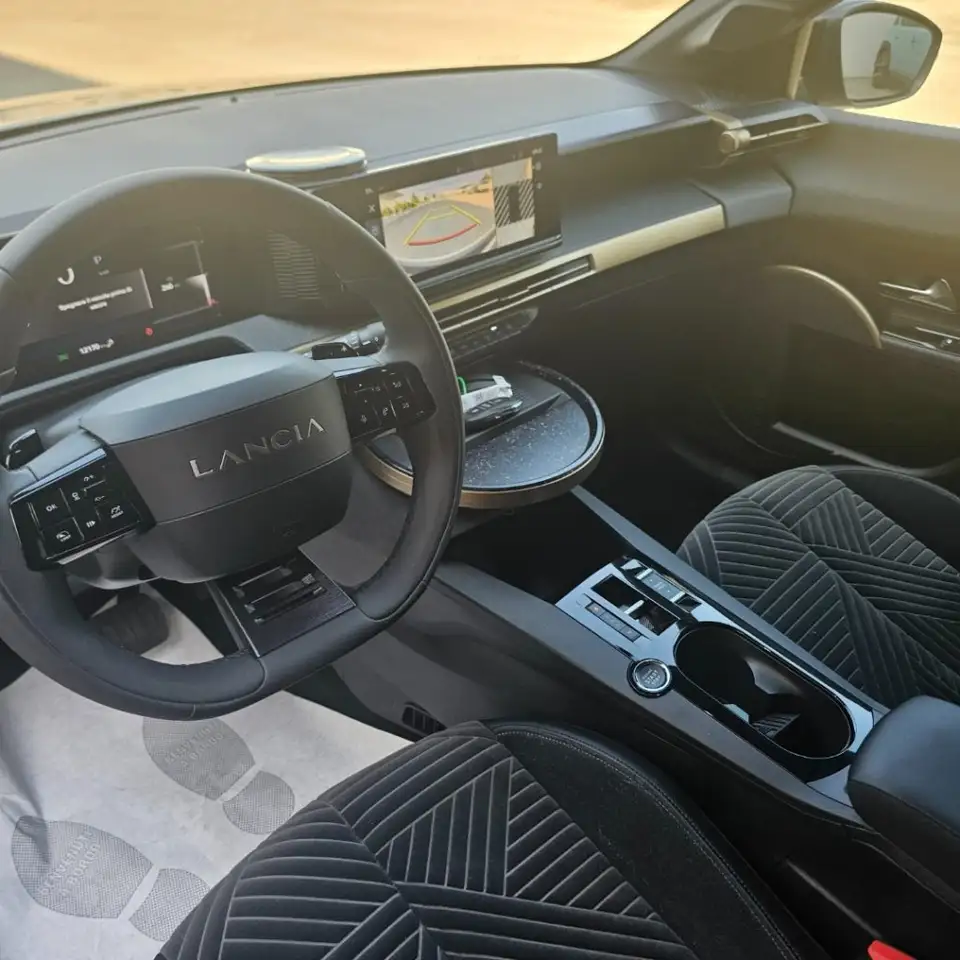 Lancia Ypsilon 2025 — фото 12