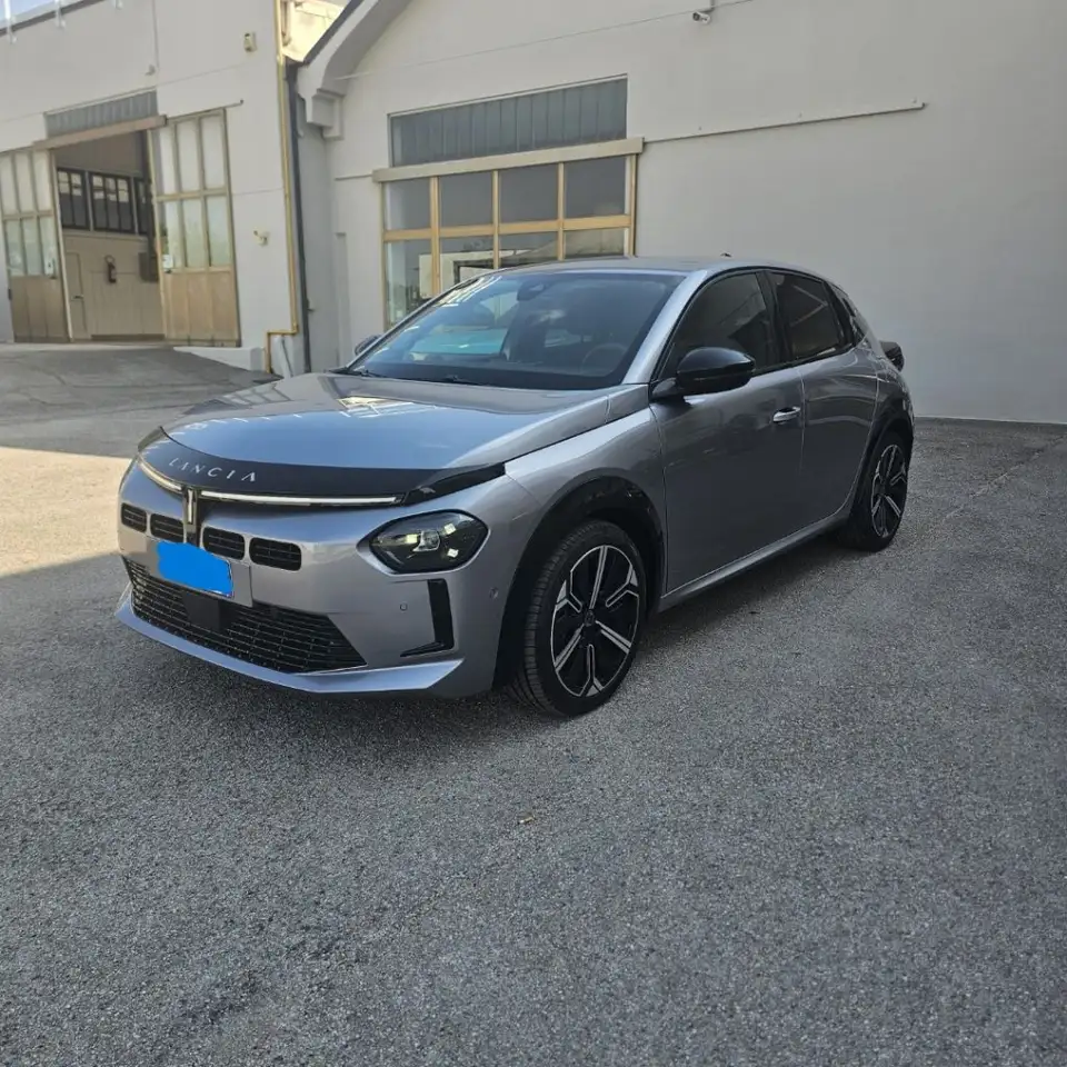 Lancia Ypsilon 2025