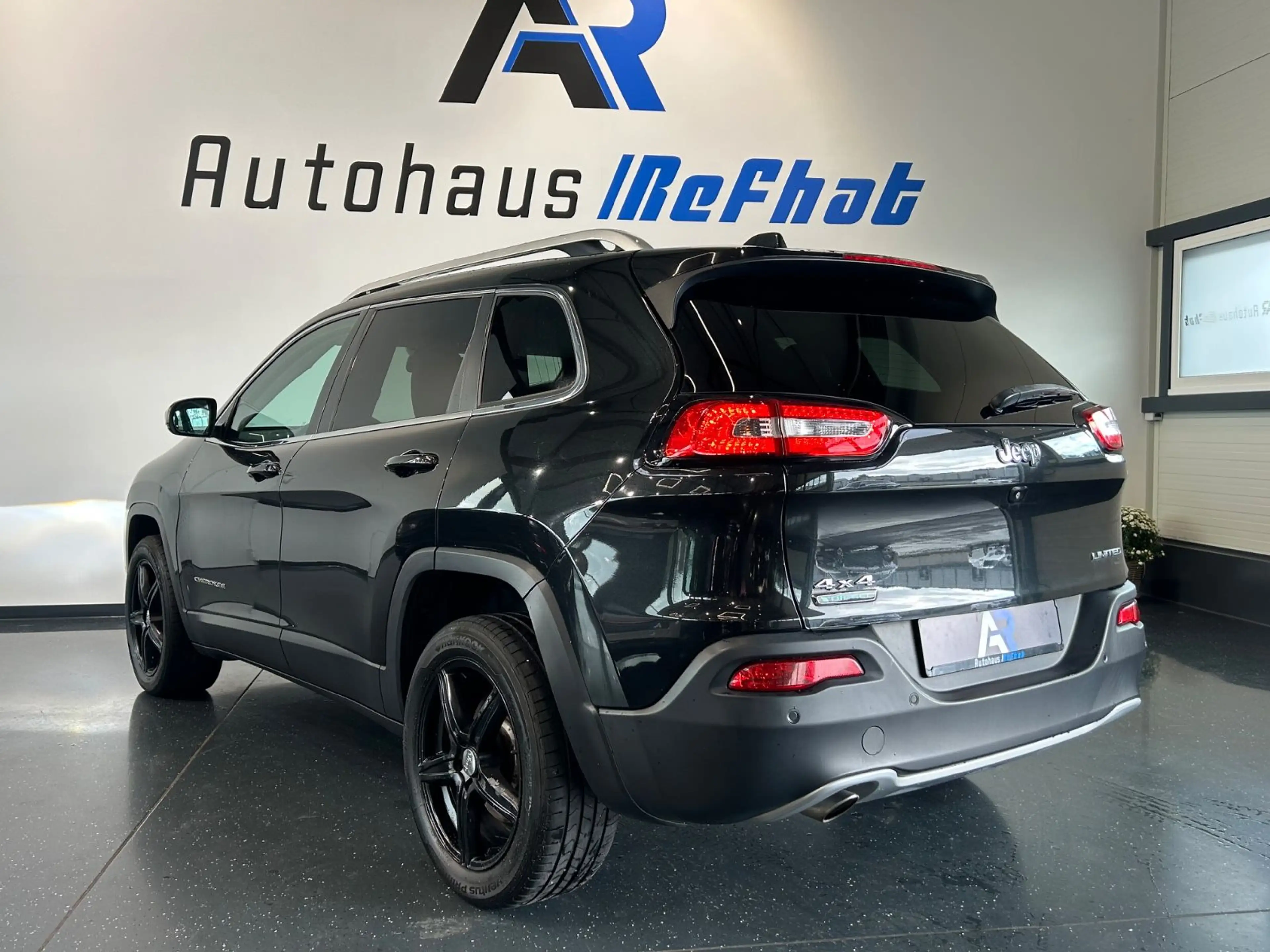 Jeep Cherokee Limited 4WD*LED*LEDER*NAVI*KAMERA* — photo 7