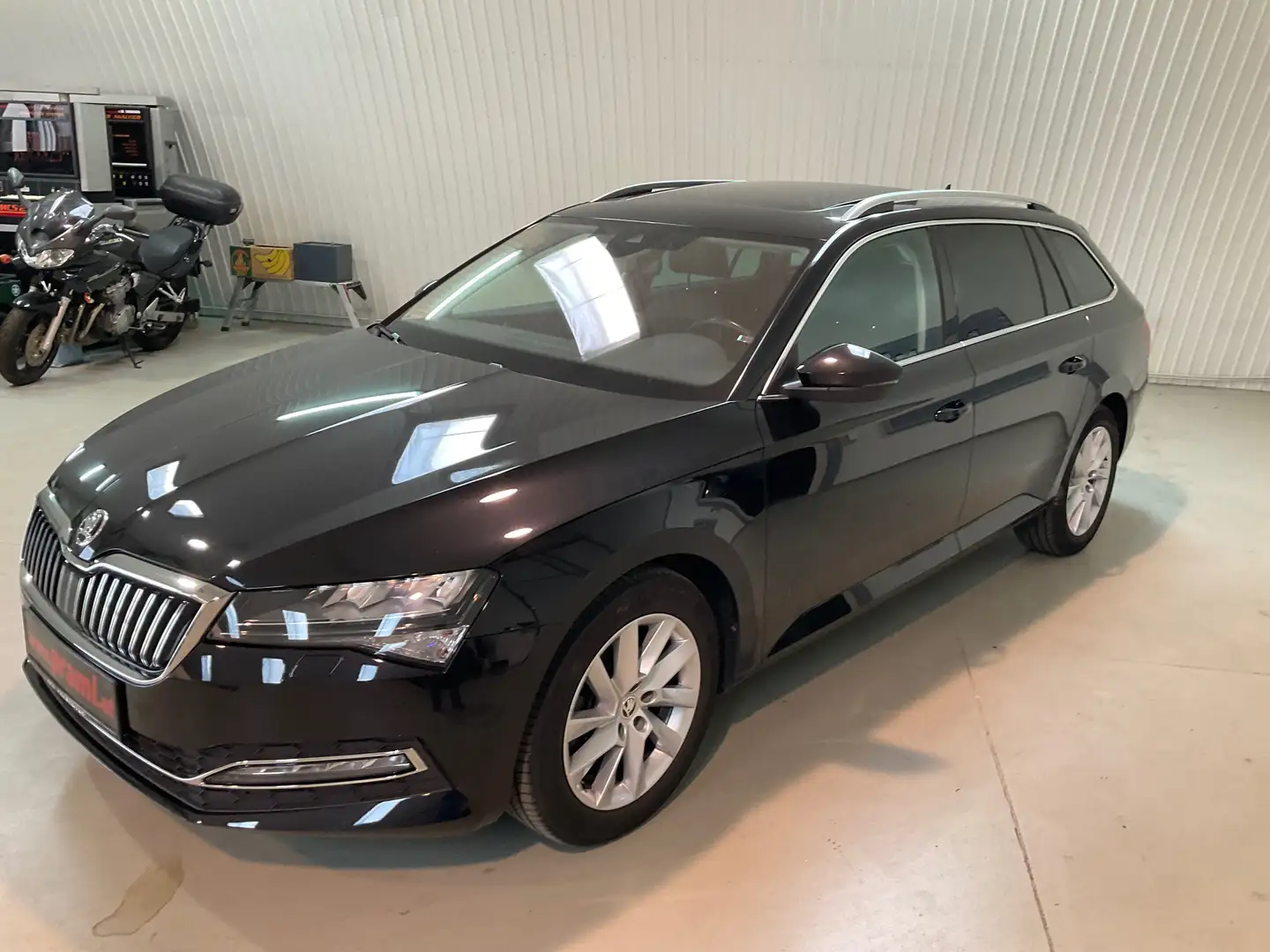 Skoda Superb Skoda SUPERB Combi Style TDI DSG Panorama Schwarz - 2
