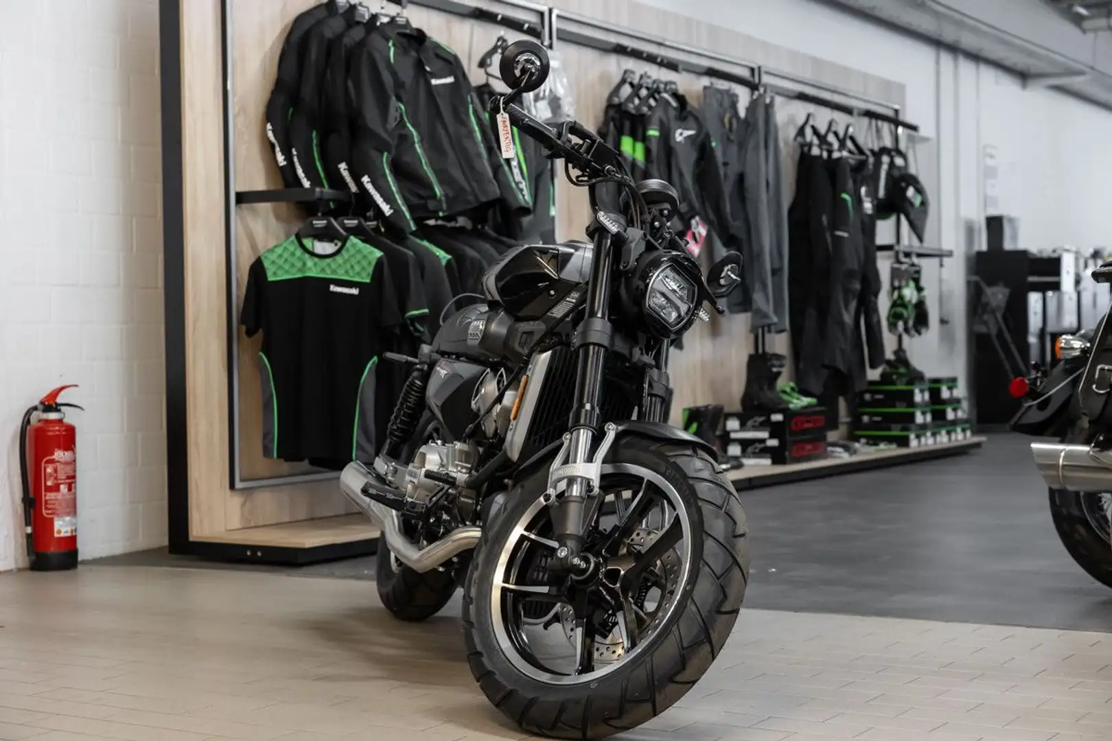 Hyosung GV 125 X ABS, sofort lieferbar, Lieferservice Schwarz - 2