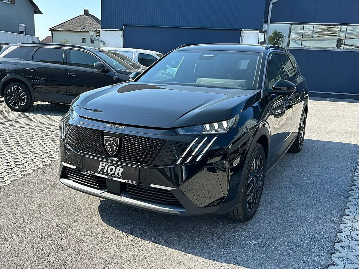 Peugeot 5008 mHEV 145 e-DCS6 Aut. (G2918) Schwarz - 1